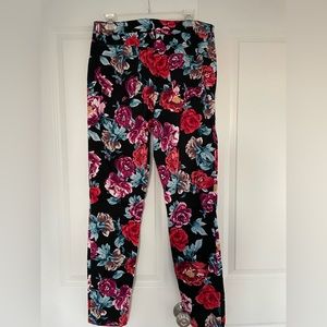 Chicos floral jeggings. Size 8R chicos size 1